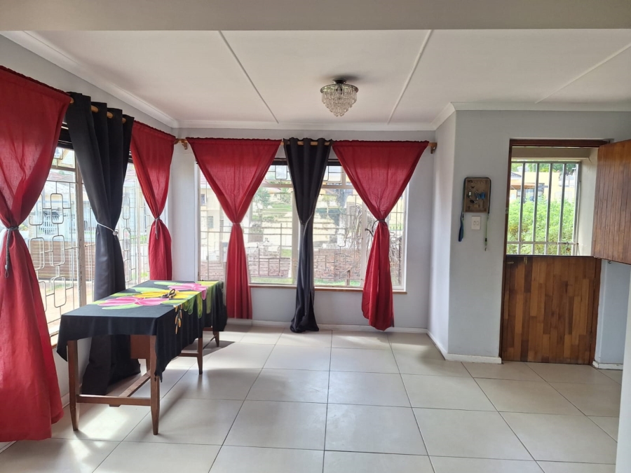 4 Bedroom Property for Sale in Van Riebeeck Hoogte Eastern Cape